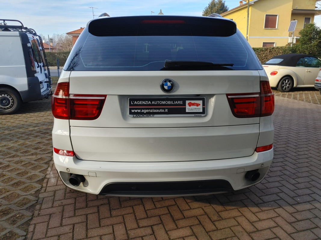 Bmw X5 — 6